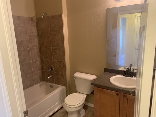 Building Photo - 2682 S Cathay Way