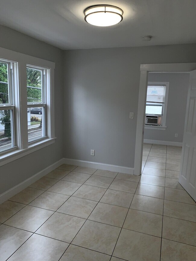 Building Photo - 801 Dobbins St