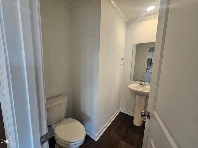 Building Photo - 945 Glowing Star Ln