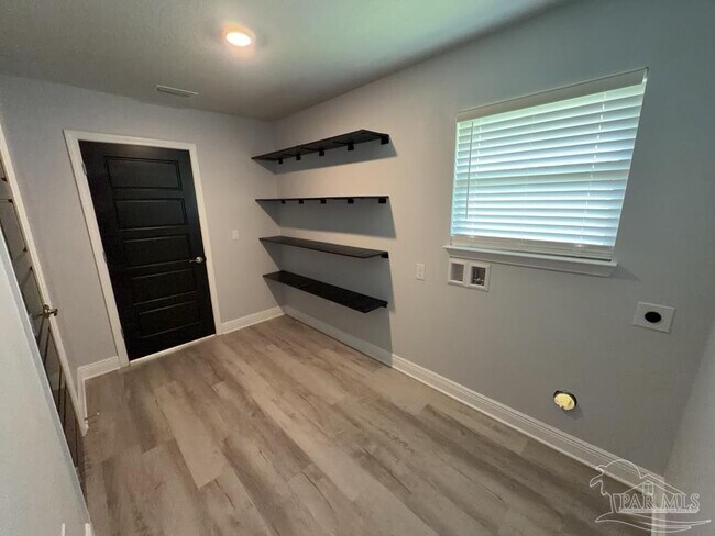 Building Photo - 6264 Pineapple DR