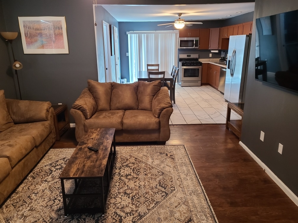 Building Photo - 1426 State St