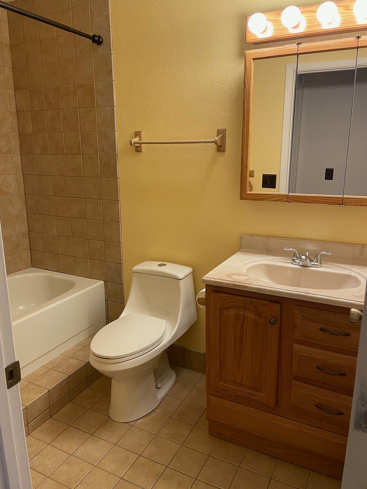 Downstairs full bathroom - 2533 La Honda Dr