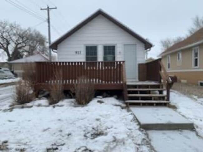 Primary Photo - Adorable 4 Bed 2 Bath Home