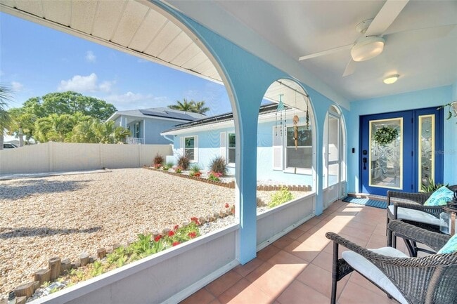 Building Photo - 1015 Spindle Palm Way