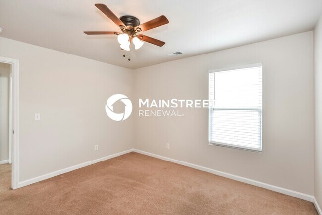 Building Photo - 3 Bedroom Pet-Friendly Home in MERIDIANVIL...