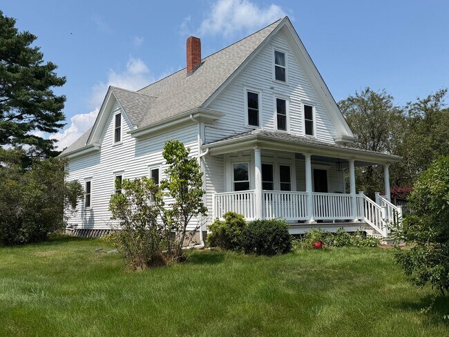 Building Photo - 74 Anawan St
