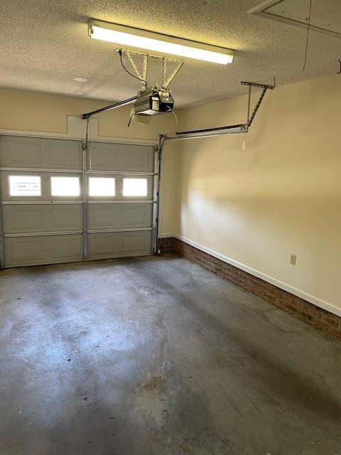 Building Photo - 35 Radcliff Dr