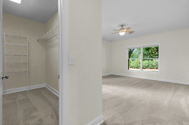 Building Photo - 1216 Barkentine Dr