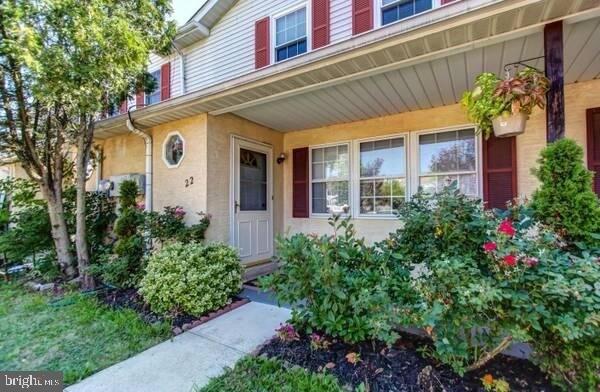 Building Photo - 22 Mimosa Ct