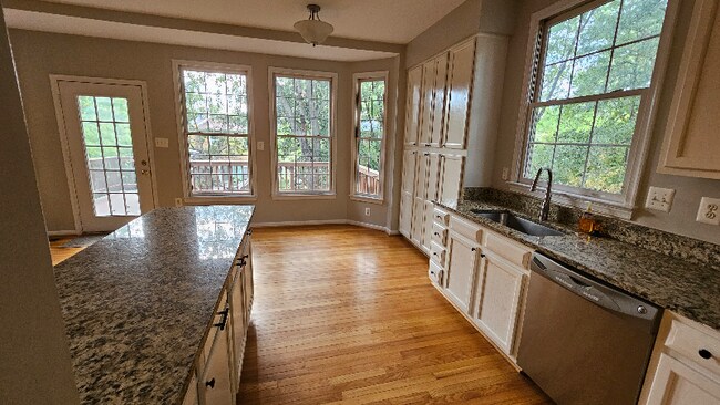 Building Photo - 6342 Franconia Commons Dr