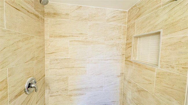 Building Photo - 9015 Westchester Cir