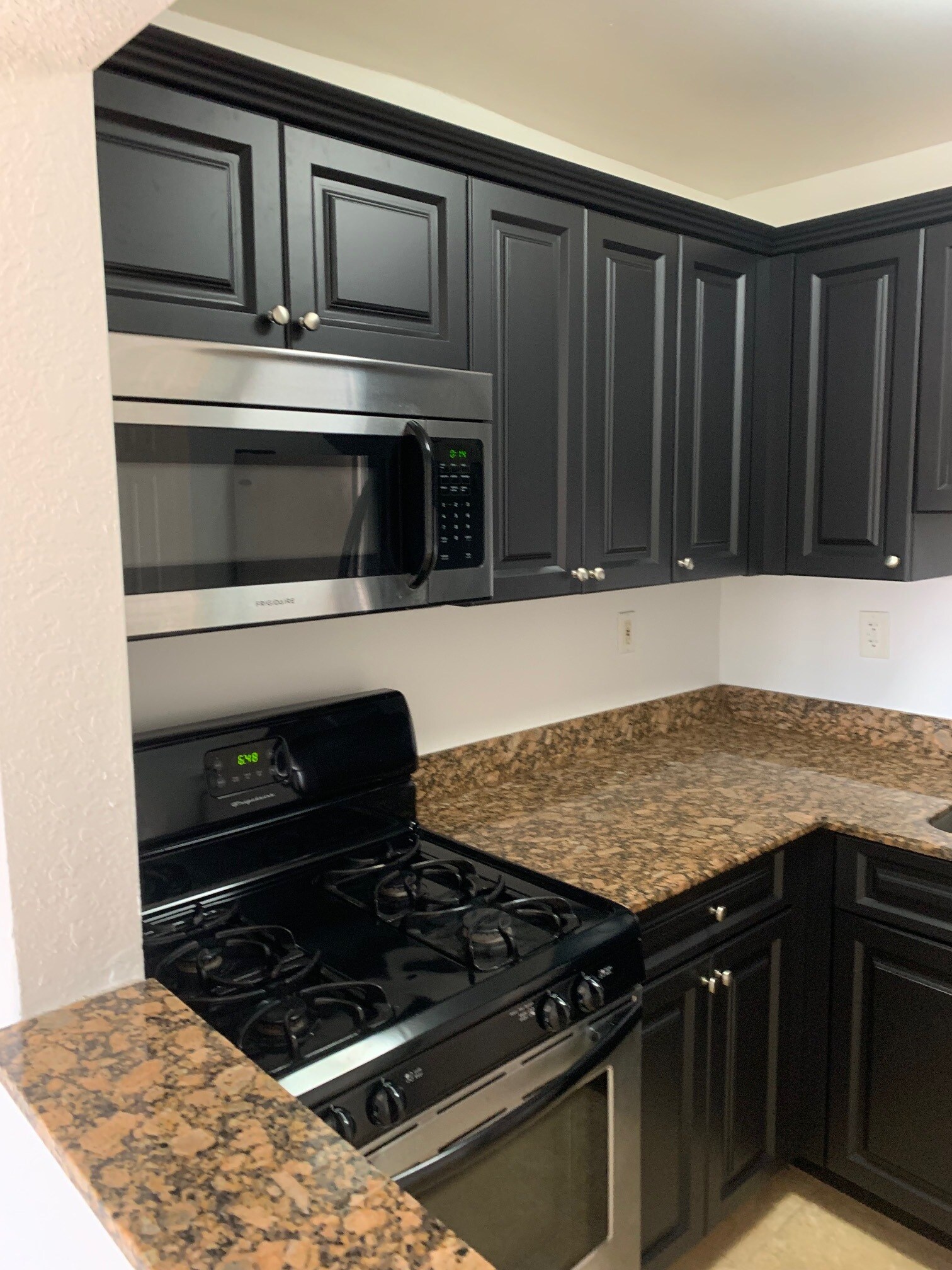 Building Photo - 14500 SW 88th Ave