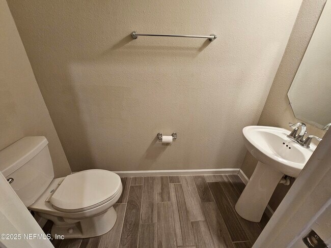 Building Photo - 6864 Crosby Falls Dr