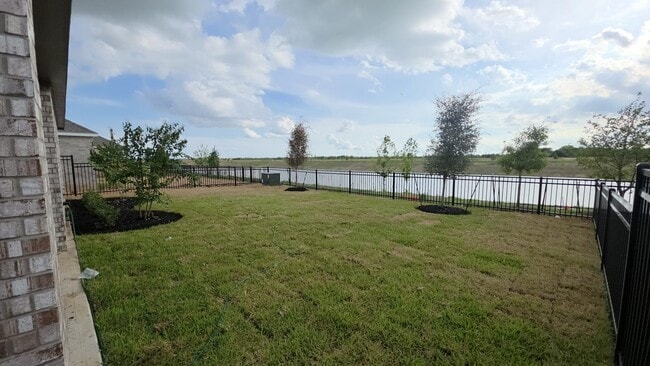 Building Photo - 3061 Avenida Sonoma Dr