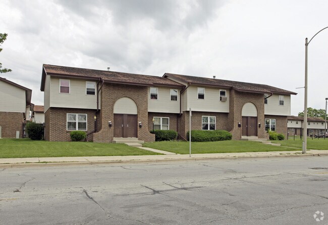 Primary Photo - Meadow Village