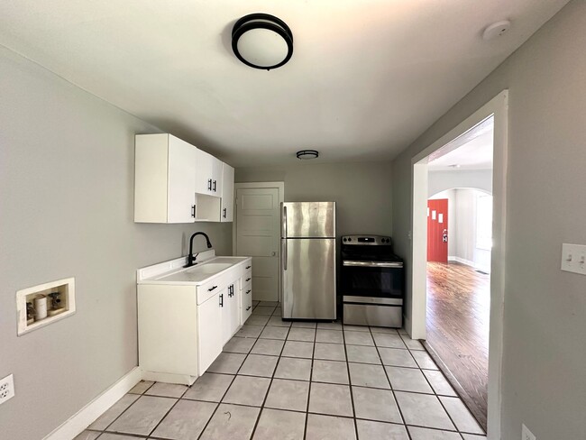 Building Photo - COMING FRIDAY!!!  Renovation Complete!   N...