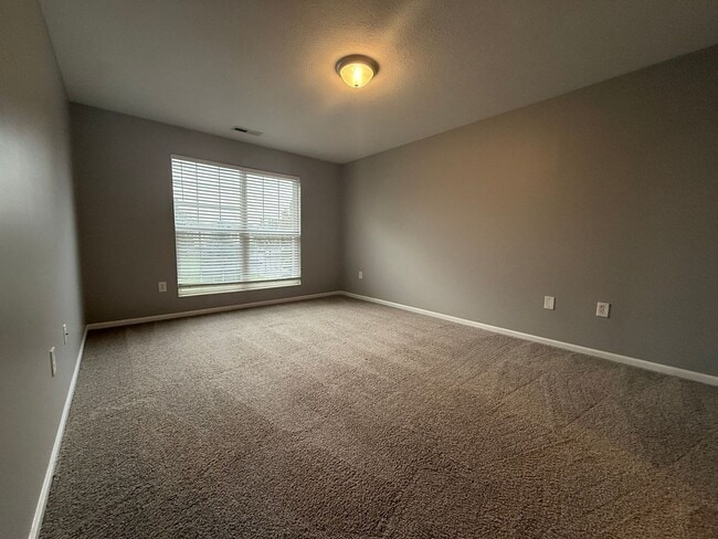 Building Photo - 5604 Vintage Pl