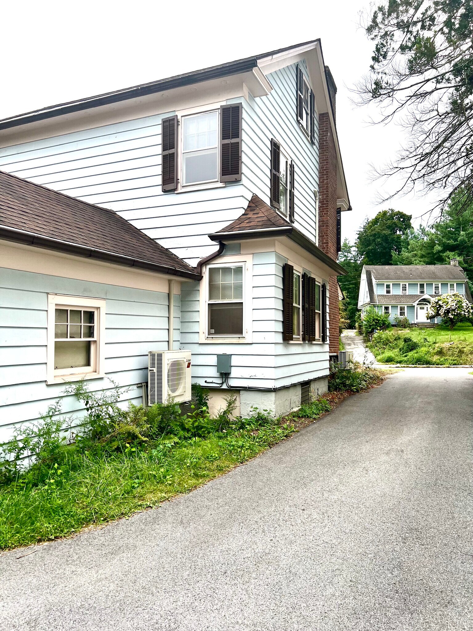 Building Photo - 126 Hooker Ave