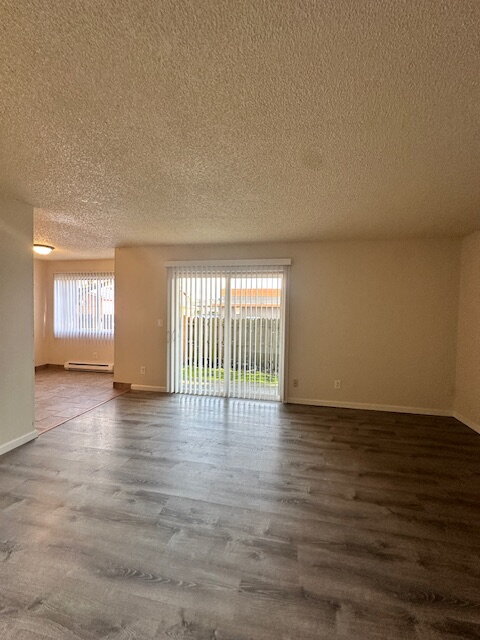 Building Photo - 2-Bedroom Apartment, 1st Floor, Near Transportation