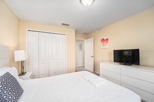 Building Photo - 8897 Candy Palm Rd