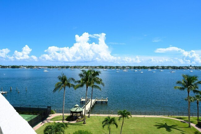 Building Photo - 5200 N Flagler Dr