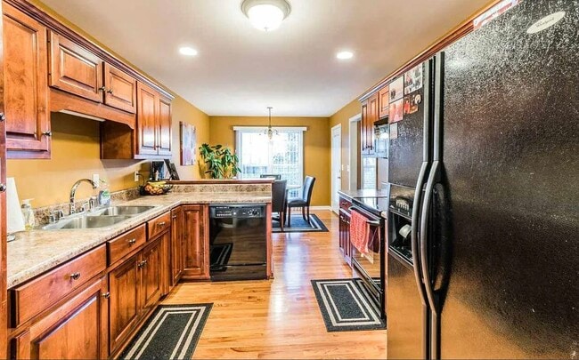 Building Photo - 639 Muirfield Cir