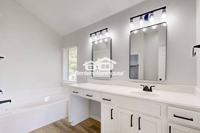 Building Photo - MOVE IN READY - 3BED/2BATH - FORNEY TEXAS