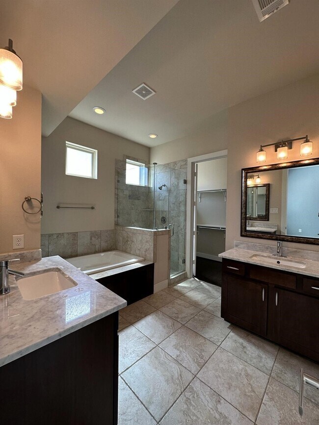 Building Photo - 4406 Eli St