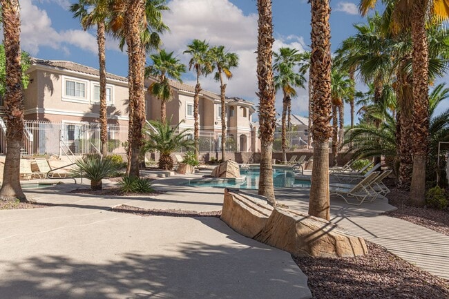 Building Photo - Enormous second story unit in upscale gated Summerlin community