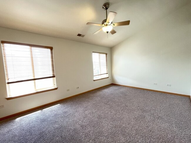Building Photo - 515 Silver Leaf Dr