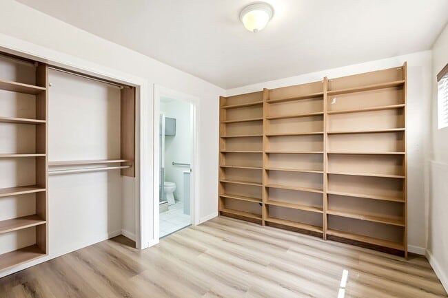 Building Photo - O'SULLIVAN