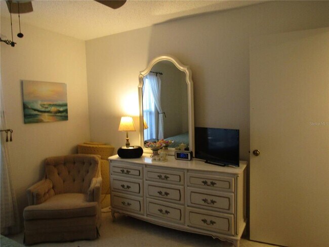 Building Photo - 255 Mission Trail S