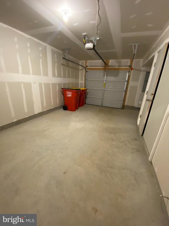 Building Photo - 58 Coolidge Ave