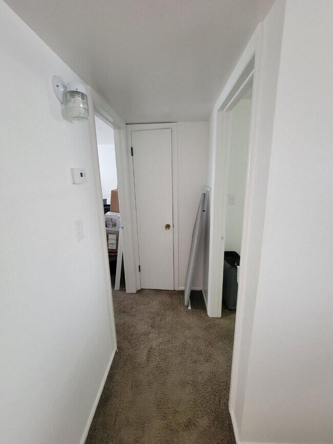 Building Photo - 2 Bedroom 1 Bath Orem Apartment