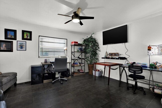 Building Photo - 6504 Lenore Dr