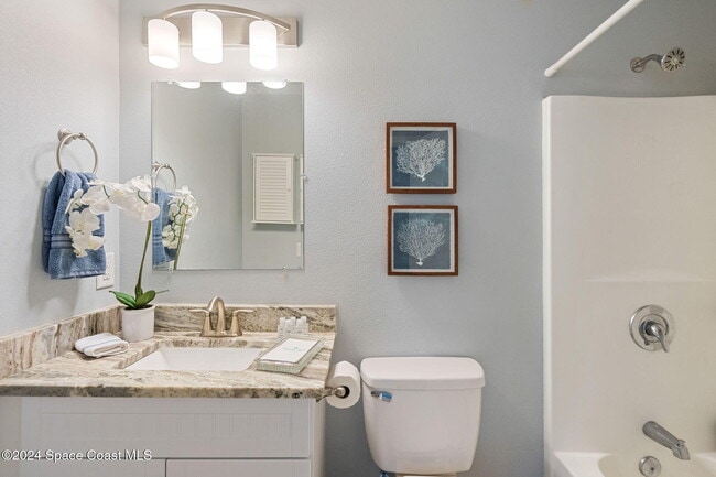 Building Photo - 1240 Ambra Dr