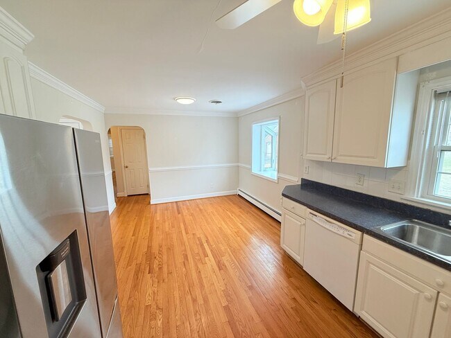 Building Photo - 8276 Franklin Ln