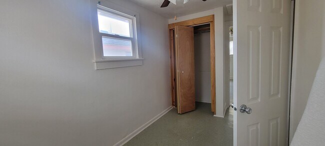 Building Photo - 803 Phay Ave