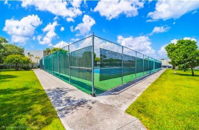 Building Photo - 8005 SW 107th Ave