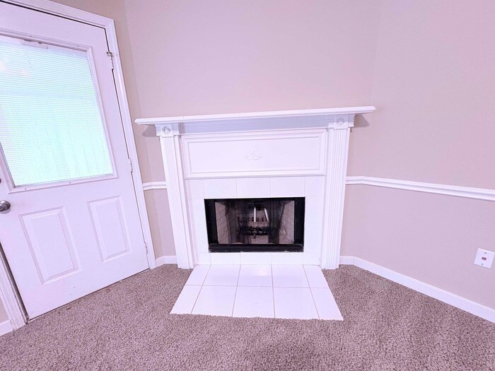 Building Photo - 3007 Willow Dr