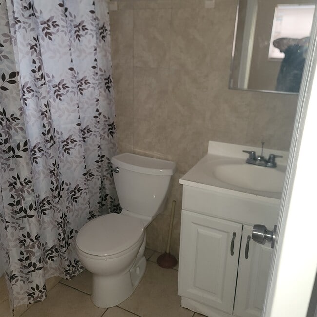 Building Photo - 7311 NW 37th St