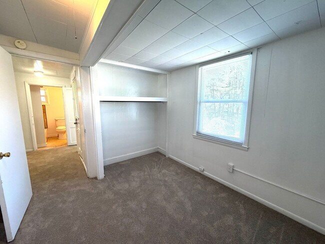 Building Photo - North - Crossing the Finish Line!