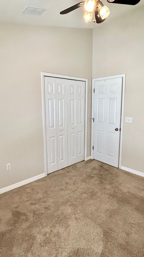 Building Photo - 3 bedroom, 2.5 bath, 2 car garage in a Qui...