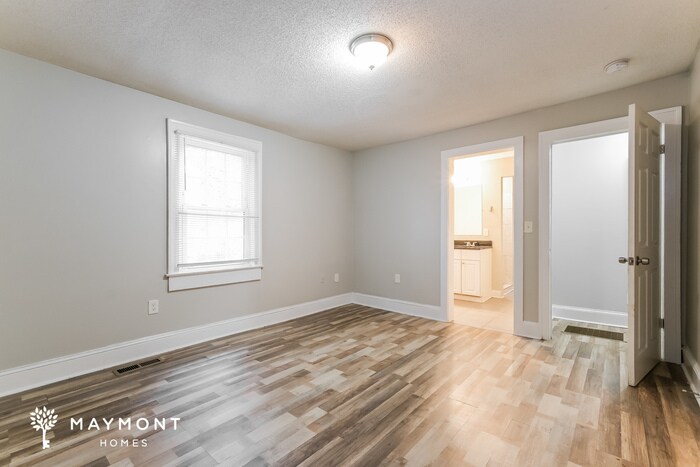 Building Photo - 1371 Fulton Ave