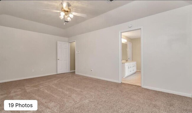 Building Photo - 1122 Augusta Dr