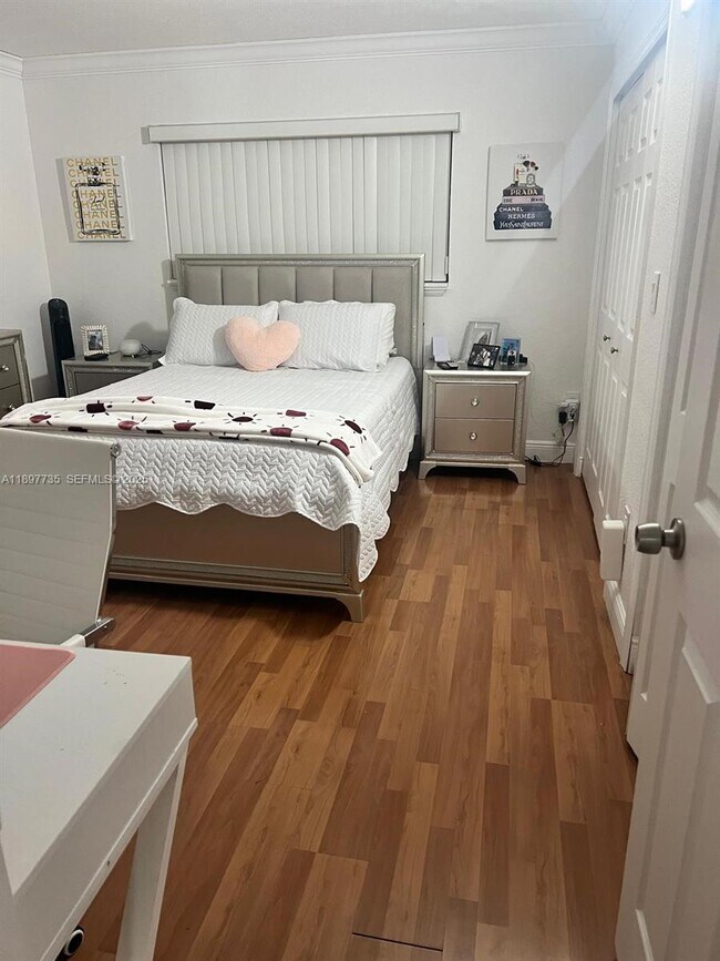 Building Photo - 230 NW 87th Ave