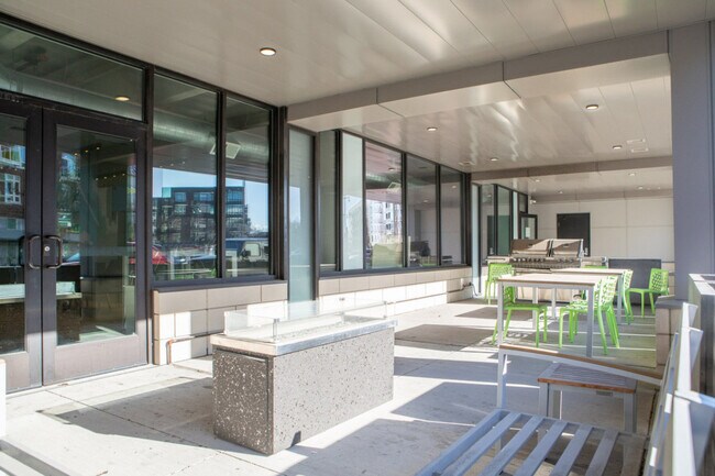 Building Photo - 1640 N Water St