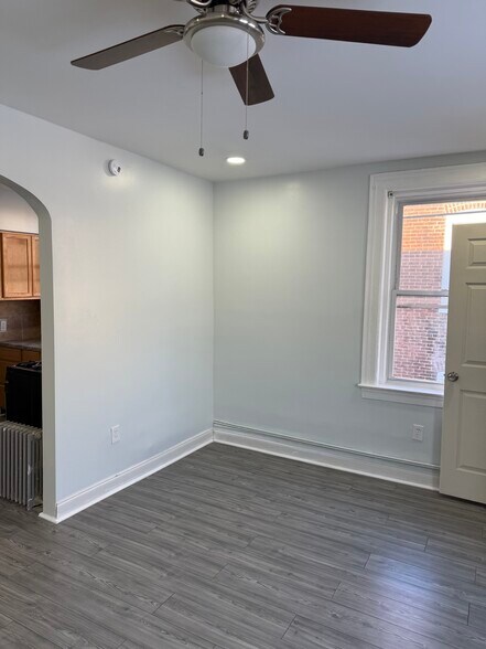 Building Photo - 5719 N Park Ave