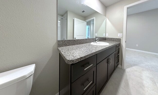 Building Photo - 376 Rain Berry Ave