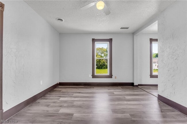 Building Photo - 812 Lovett Pl